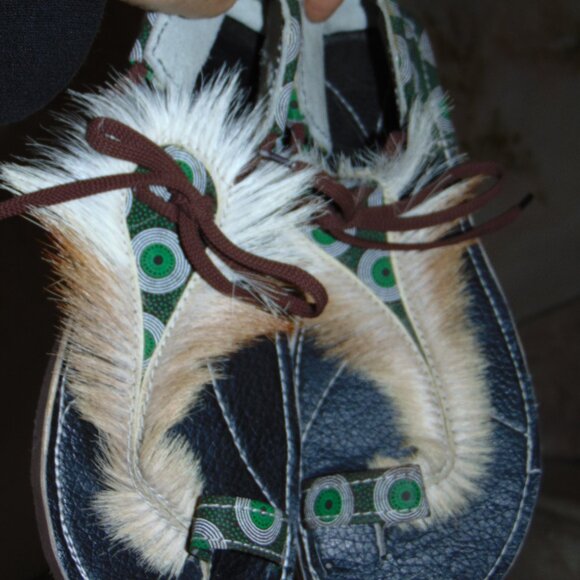 Boho Hippie African Springbok Fur Hide Zulu Imbadada Leather Batik Sandals Women - Picture 12 of 14
